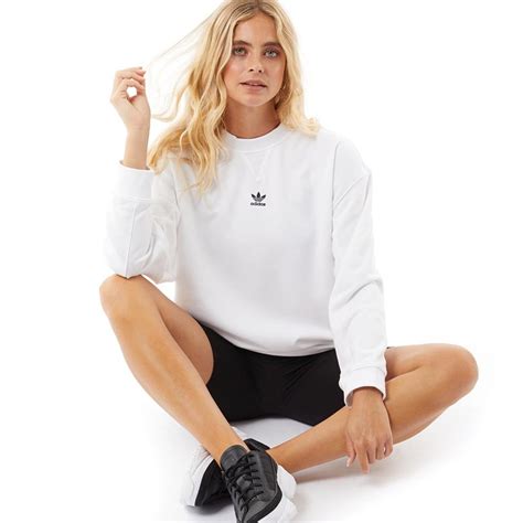 adidas sweatshirt damen weiß|Adidas sweatshirt for women.